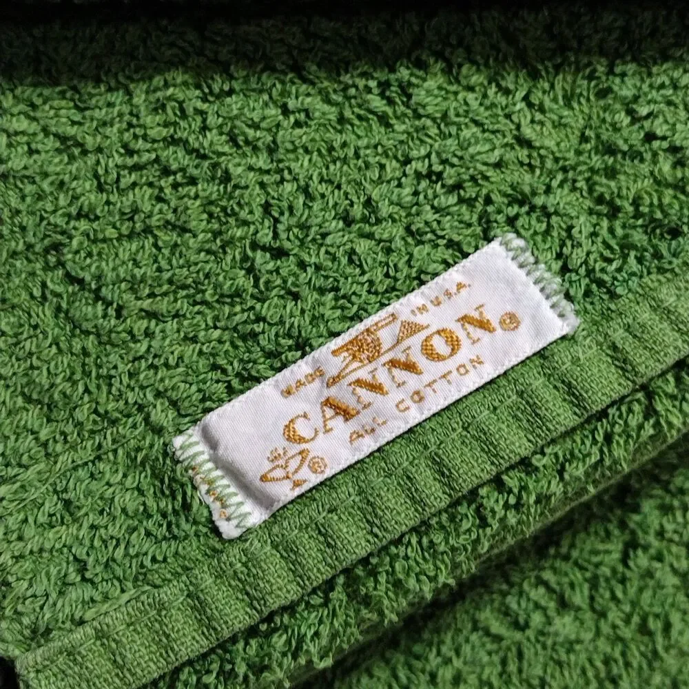 Vintage Cannon Bath Towels Set of 2 Avocado Green 100% Cotton 70s USA 21.5 x 41